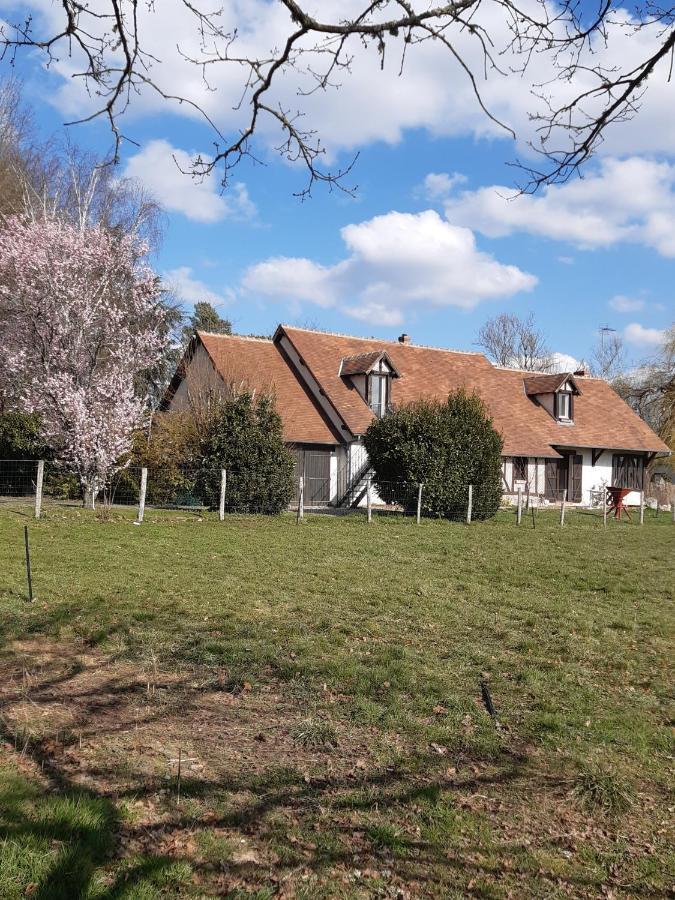 Oh ! Fleurs Des Champs Bed & Breakfast Chaumont-sur-Tharonne Exterior photo